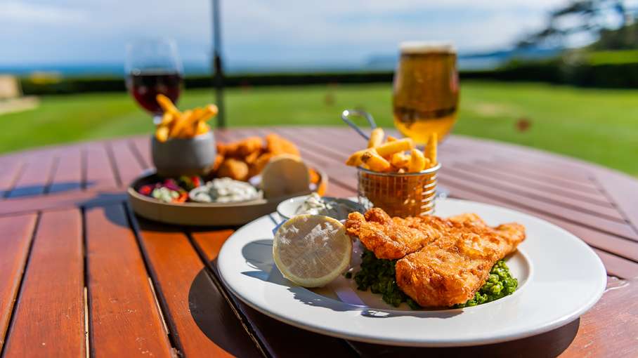 Dining alfresco on the terrace lounge