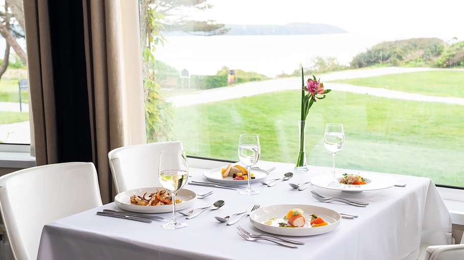 starters_on_table_in_bay_view_restaurant_at_cb_2.jpg